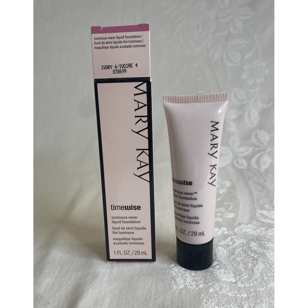 Mary Kay Timewise Luminous-Wear Liquid Foundation Ivory 4 038699 NEW IN BOX